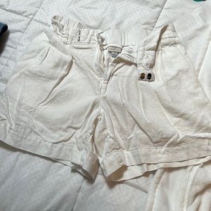 white linen shorts